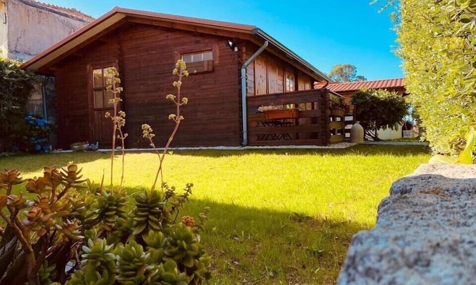 Canidelo House | Villelay - House 4 with two bedrooms, bathroom and kitchenette and air conditioning.