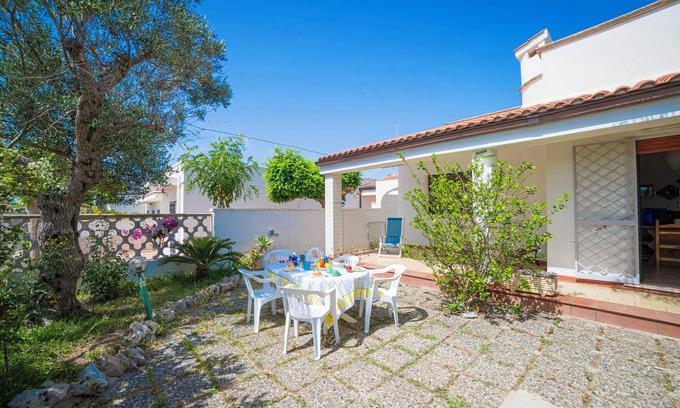 Torre Lapillo House | Villetta Fina Bella -Near Sandy Beach, Porto Cesareo, Italy