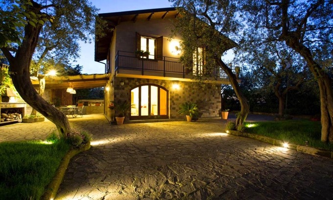 Sorrento Villa | Villino Buganvillea In Sorrento, the Amalfi Coast