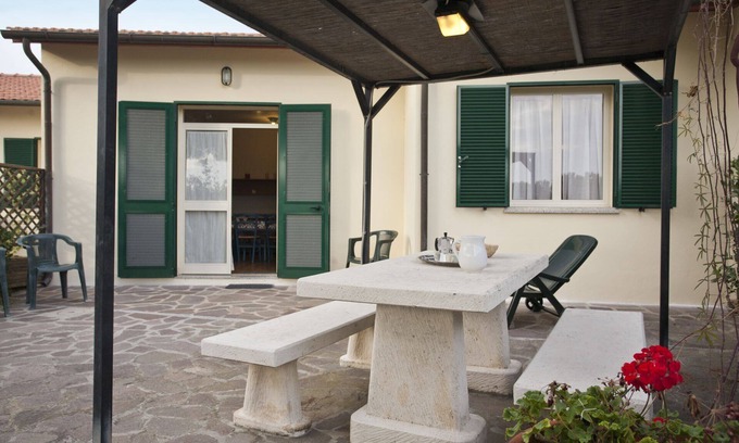 Marciana Apartment | VILLINO LE SUGHERE - BILOCALE MIRTO