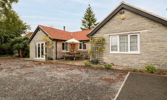 Martock House | Vine Lodge