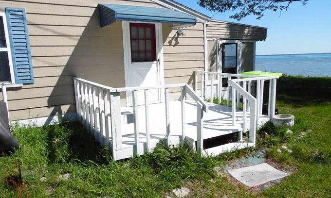 Au Gres Cabin | Vintage cottage on Lake Huron in Quaint Town of Au Gres Michigan