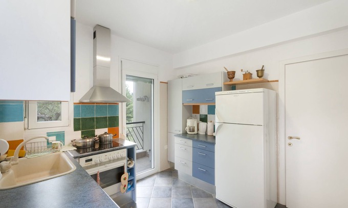 Elia House | Vintage Maisonette with 3-bdrms, Akti Elias Halkidiki