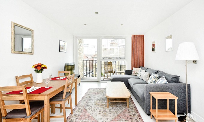 Cathedrals Apartment | Vintry Court Pro-Managed