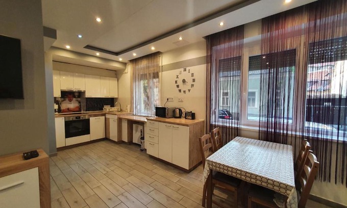Szeged Apartment | Viola Apartman with infra sauna