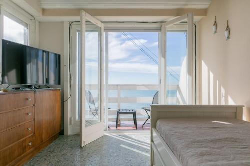 La Perla Apartment | Vista al Mar con Cochera y Balcon en Pleno Centro