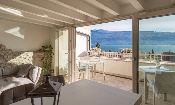 Roina Bed & Breakfast | Vista Lago