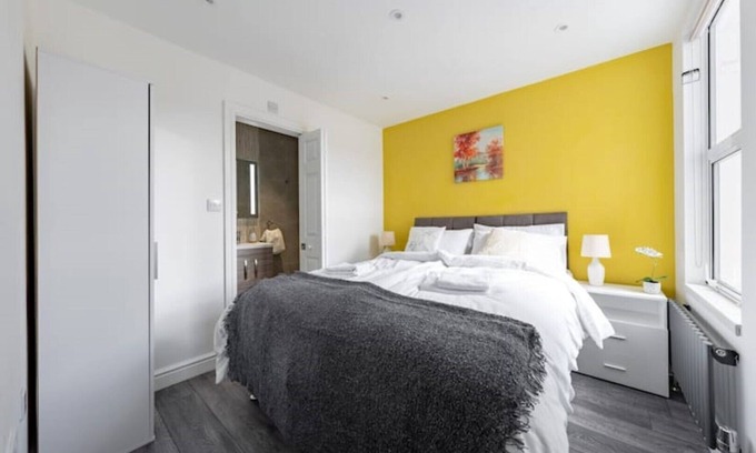 Southall Broadway House | Viti Levu House