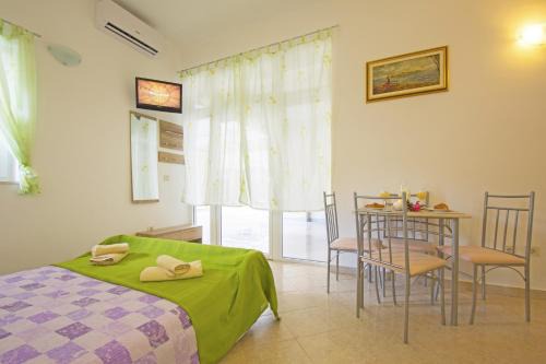Novi Vinodolski Apartment | Vito