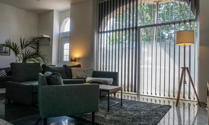 Vorhalle Apartment | Vorhalle Apartment