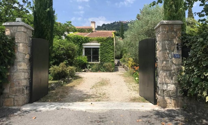 Peymeinade Apartment | Votre charmant studio duplex près de Cannes