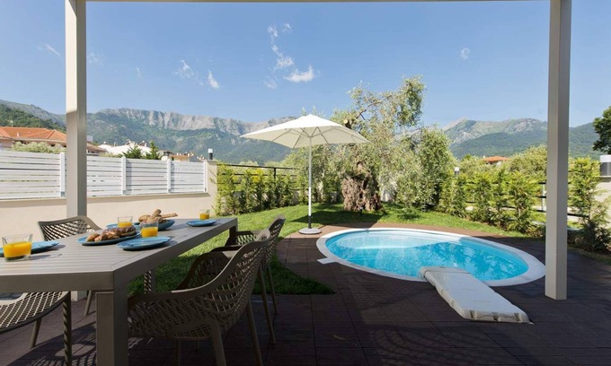 Kinyra Apartment | Votsalo Suites