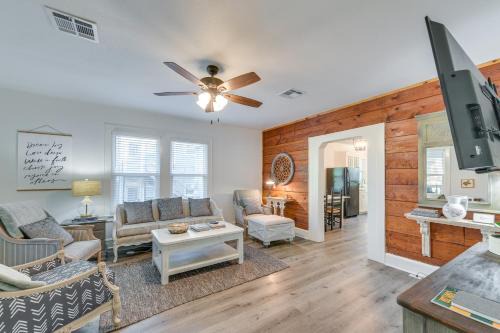 Austin Ave. House | Waco Vacation Rental Near Magnolia Market