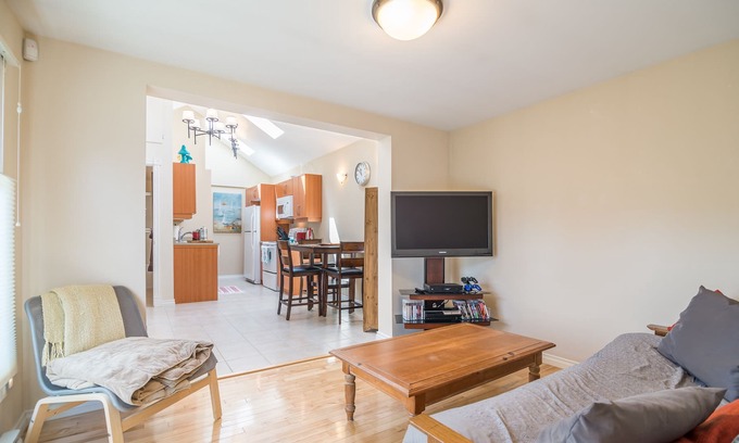 Fairfield House | Wagon house in Cook Street Village