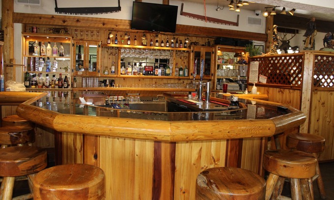 Mesa Hotel | Wagon Wheel Restaurant Bar and Motel