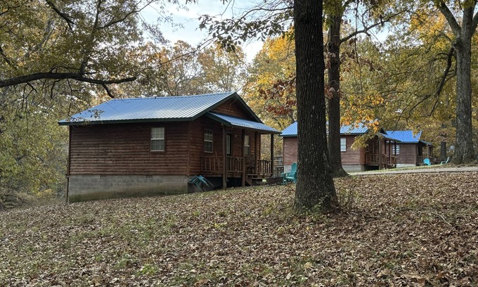 Harrison Cabin | Wake up in the country while only being minutes from all the activities.