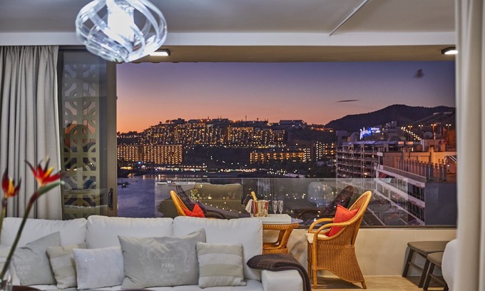 Patalavaca Apartment | Wake up to Gorgeous Ocean Views from this Chic Apartment