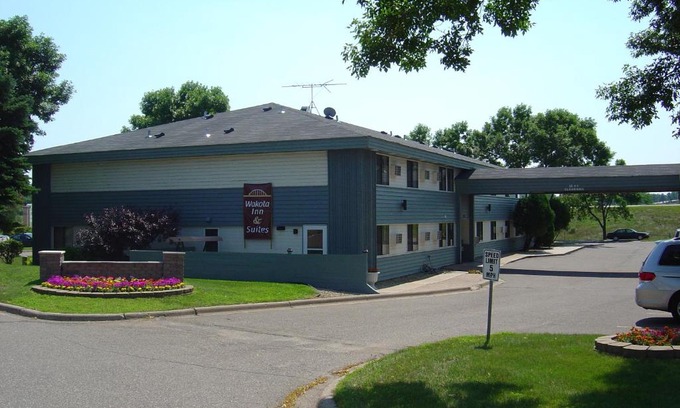 Cottage Grove Hotel | Wakota Inn and Suites