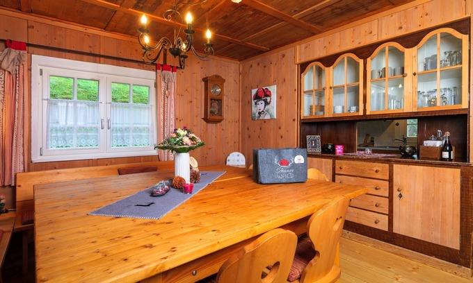 Ehlenbogen House | Waldhaus: Saunahaus Kamin Wifi 11 Pax