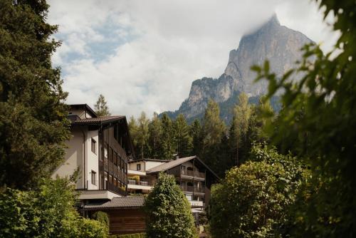 Siusi Hotel | Waldrast - Forestside Living