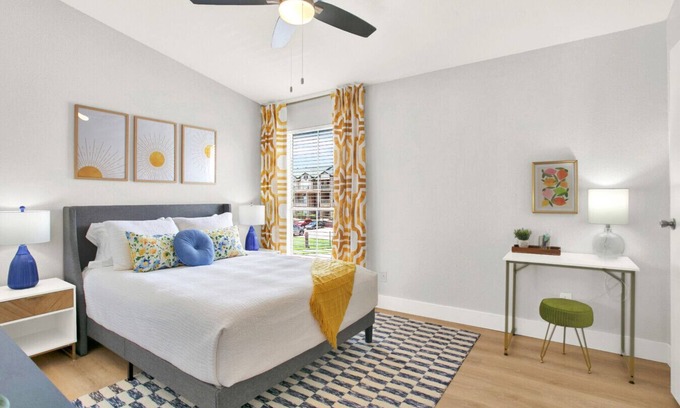Galveston Apartment | Walk 2 Beach | Pool | Pet Friendly | Beach Gear