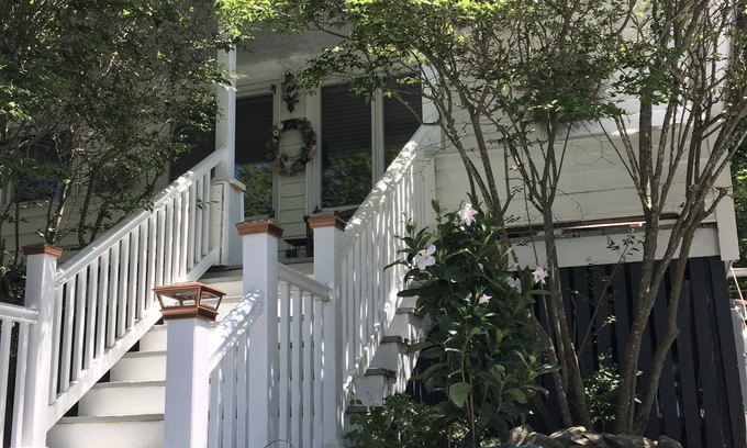 Ogunquit House | Walk everywhere from this ideal location!