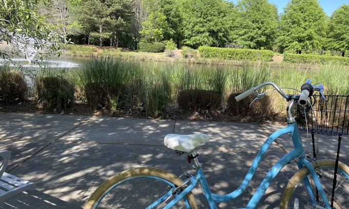 Mount Mourne House | Walk or bike to the lake, shops, and restaurants
