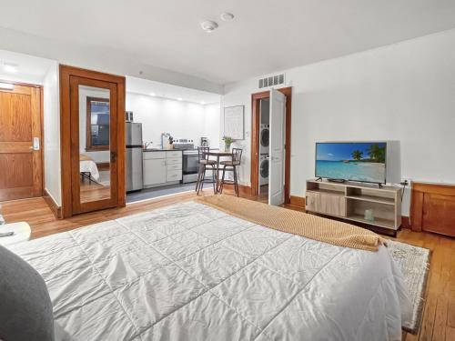 Downtown Des Moines Apartment | Walk To 3 Breweries! 1 Bed Apartment