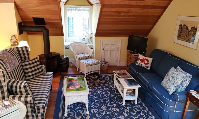 Southwest Harbor Cottage | WALK TO ACADIA'S TRAILS, OCEAN FROM THIS QUIET, CHARMING CARRIAGE HOUSE