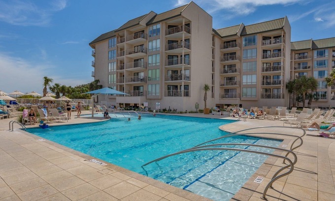 Palmetto Dunes Villa | Walk to Beach | Complex Pool | Coastal | VM3230