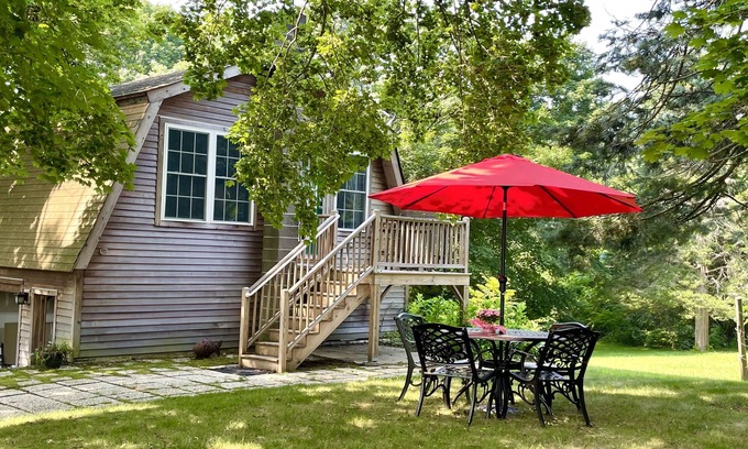 Madison Apartment | Walk to Beach! Modern Carriage House - Near Town - Deck, Fire Pit & Grassy Lawn