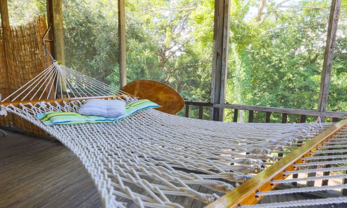 Sullivan's Island House | Walk to Beach. Timeless Sullivan's Island Family Home. Dog Friendly. 30 DAYS MINIMUM RENTAL!