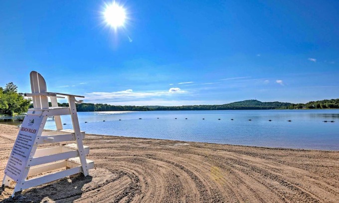 Pocono Lake House | Walk to Beaches Tree-Lined Pocono Lake Retreat!