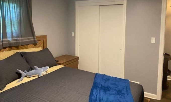 Montville House | Walk to Casino with POOL+HOT TUB