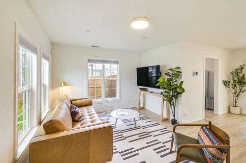 Central Arlington House | Walk to Cowboys Games Arlington Home with Hot Tub!