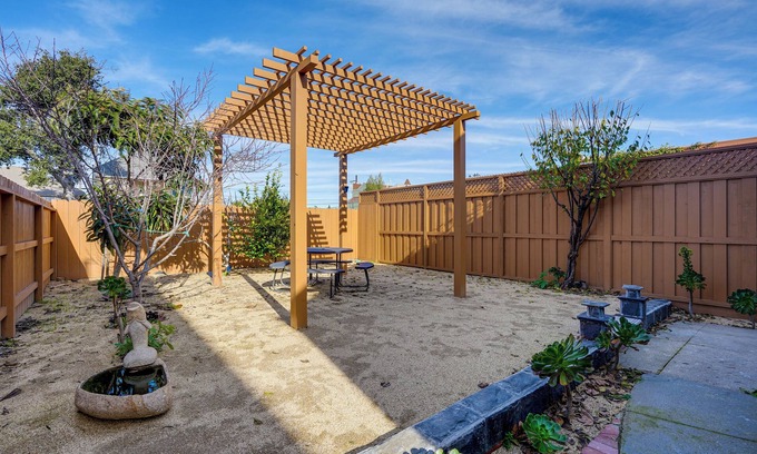 West Alameda House | Walk to Crab Cove Beach: Alameda Home w/Game Room