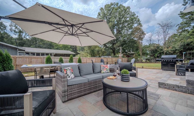 Acworth House | Walk to Downtown & Lake Acworth~Cozy Home w/Patio