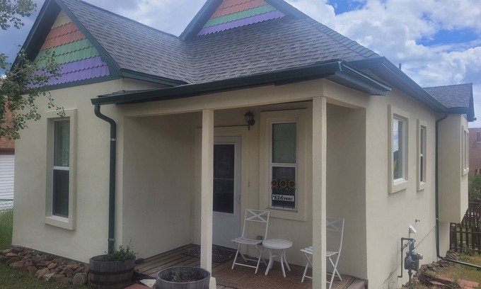 Cripple Creek House | Walk to Downtown, Immaculate 2 bed 2 bath, Mountain Views, Deck-Grill-Wildlife