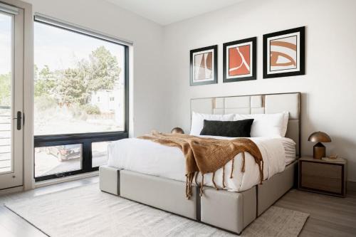 Jefferson Park House | Walk to Gameday - Jefferson Park Condo - Tesoro