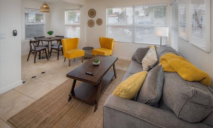 Old Town Cottage | Walk to Historic Old Town San Diego, cute 1 bedroom 1 bath, single story home.
