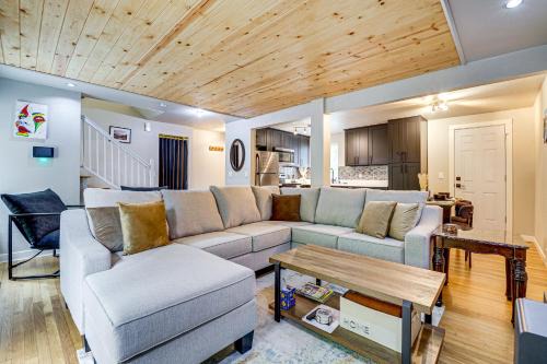 West Lake Stevens House | Walk to Lake Stevens Duplex with Fire Pit!