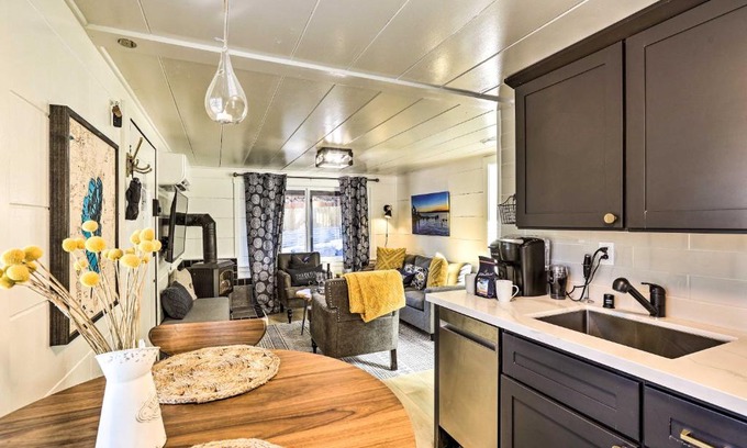 Lincoln Park House | Walk to Lake Tahoe Cozy Zephyr Cove Cabin!