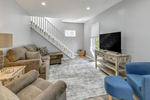 Norwich House | Walk to Main Street! Updated Norwich Home