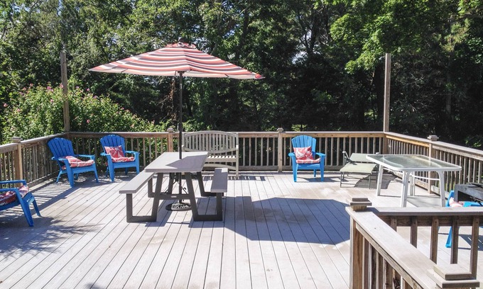 Dennis House | WALK to Mayflower Clean home. Perfect family vacation. Mid September available