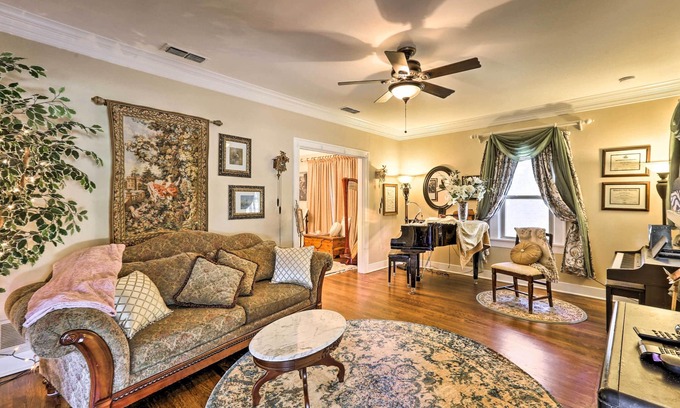 Wichita Falls Cottage | Walk to Midwestern State: Wichita Falls Cottage!