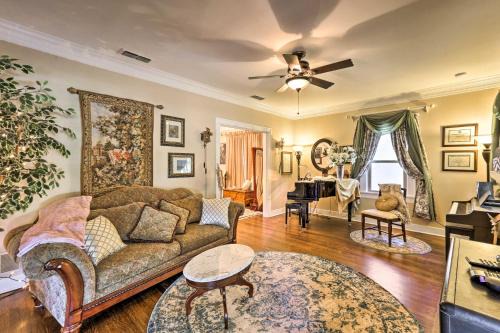 Wichita Falls House | Walk to Midwestern State Wichita Falls Cottage!