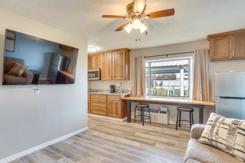 Oakland City Apartment | Walk to Oakland City University Modern Apartment!
