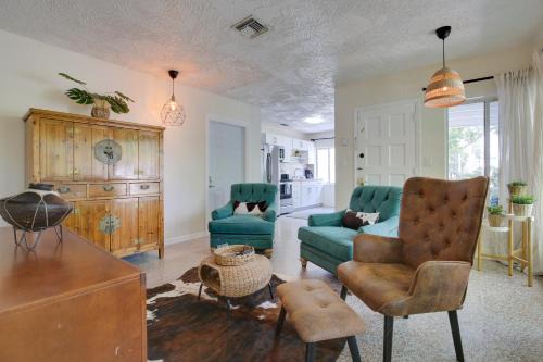 Deerfield Beach House | Walk to Ocean Chic Deerfield Beach Cottage!