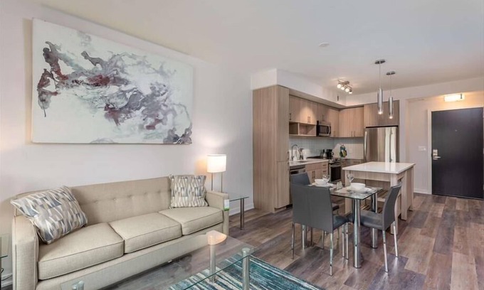 Reston Apartment | Walk to Resturants&Shops | Office & Desk | near Wiehle-Reston East