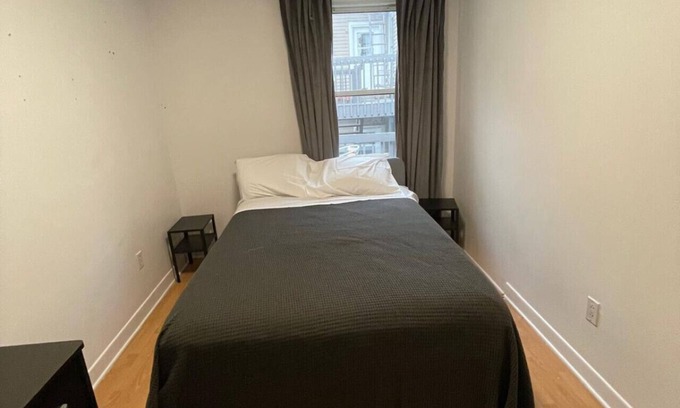 Saint-Jean-Baptiste Apartment | Walk To Rue St-Jean: Fast Wi-Fi + workspace + AC
